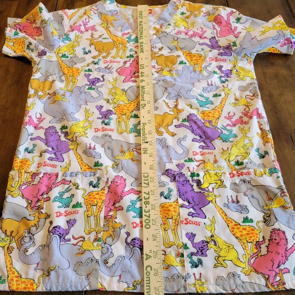 Dr Seuss Womans Scrub L Top Lot Animal Print Boat Goat Car Sam I Am Horton Hears - Picture 4 of 6
